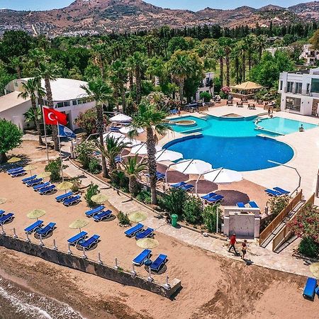 Club Muskebi Hotel Bodrum Bagian luar foto