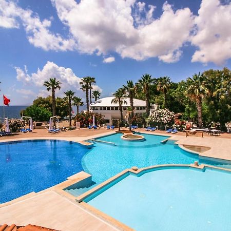 Club Muskebi Hotel Bodrum Bagian luar foto