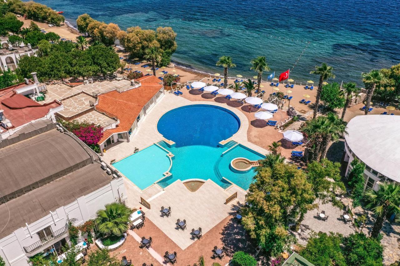 Club Muskebi Hotel Bodrum Bagian luar foto