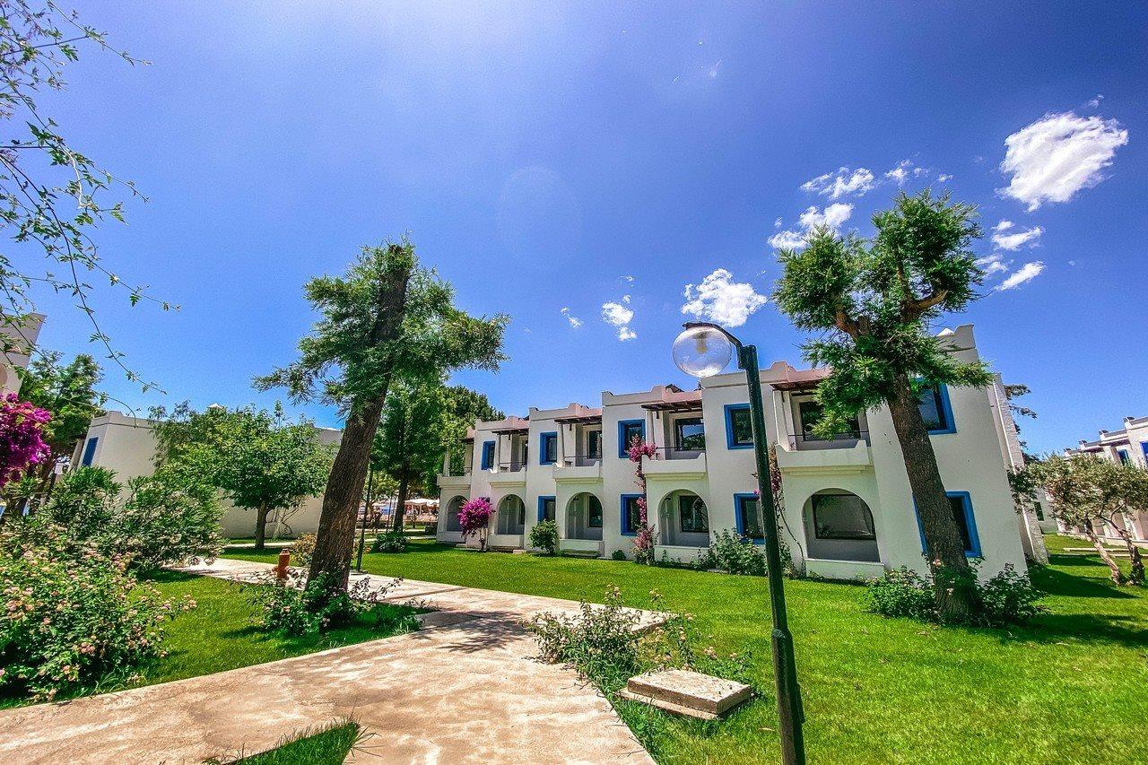 Club Muskebi Hotel Bodrum Bagian luar foto