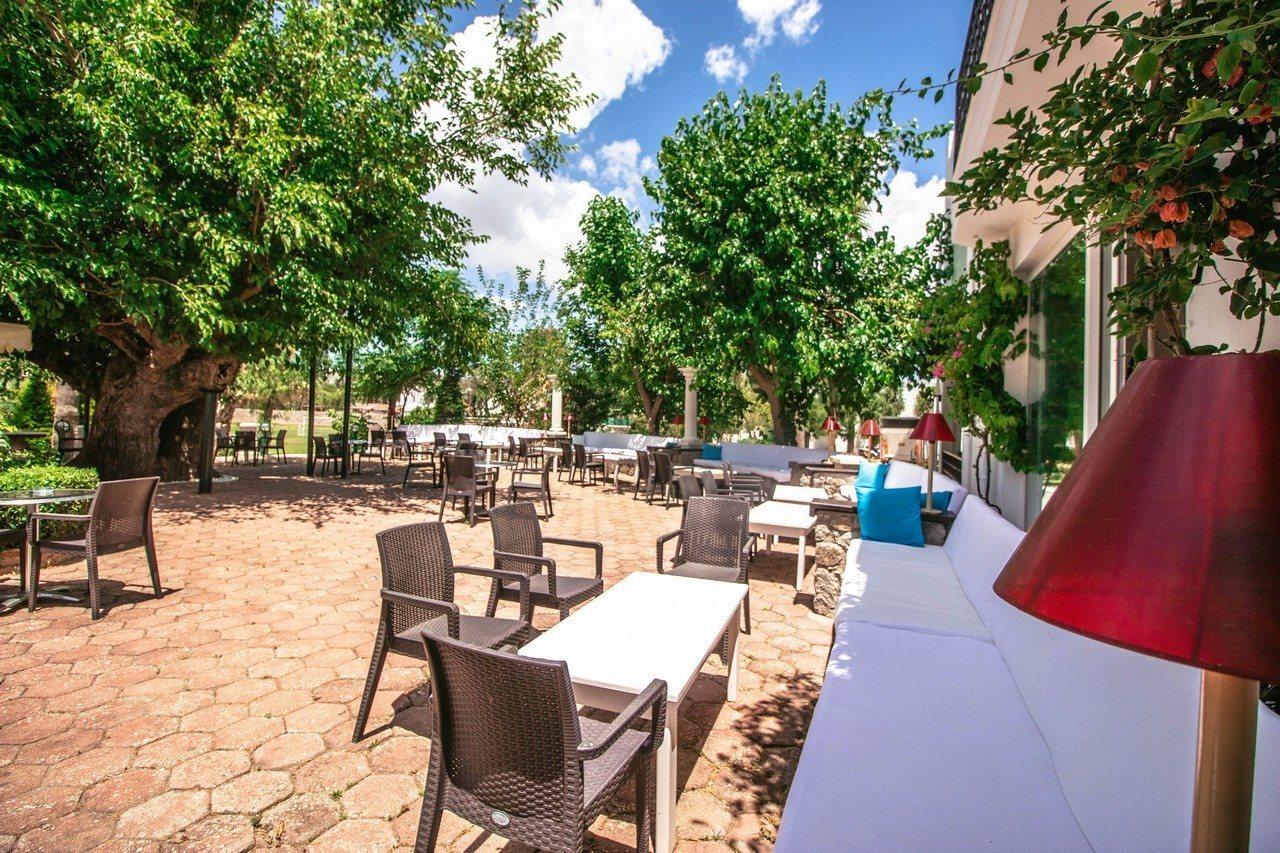 Club Muskebi Hotel Bodrum Bagian luar foto