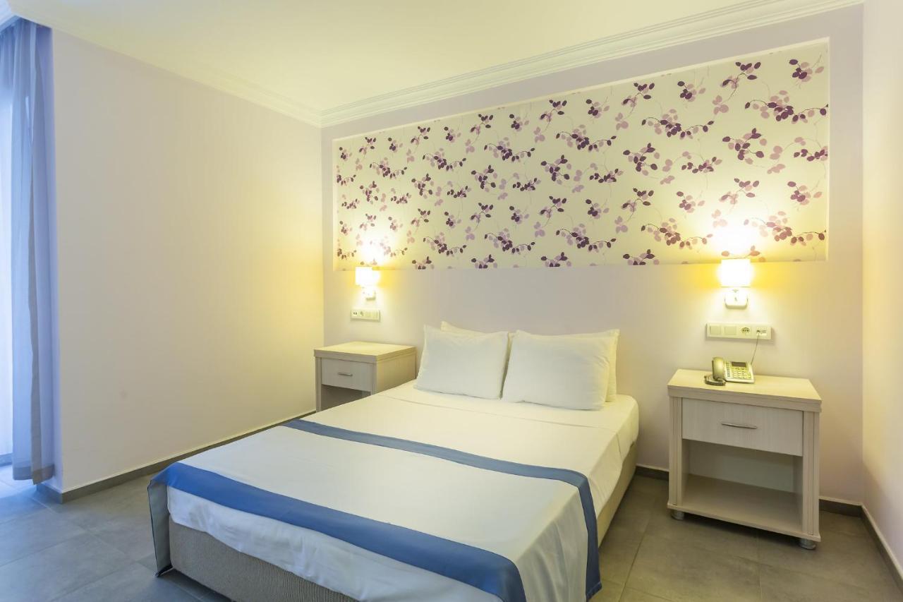 Club Muskebi Hotel Bodrum Bagian luar foto