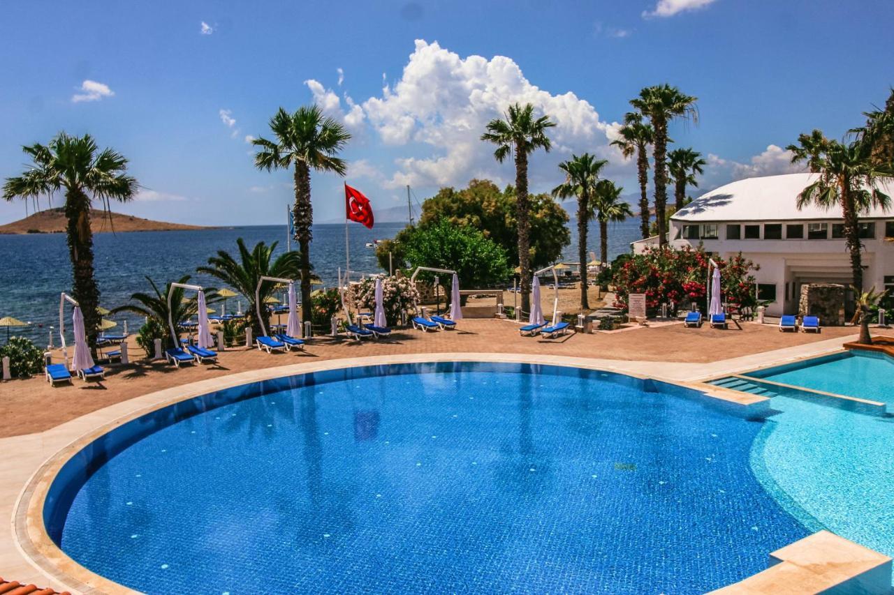 Club Muskebi Hotel Bodrum Bagian luar foto