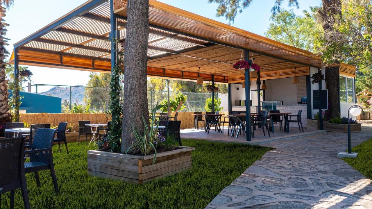 Club Muskebi Hotel Bodrum Bagian luar foto